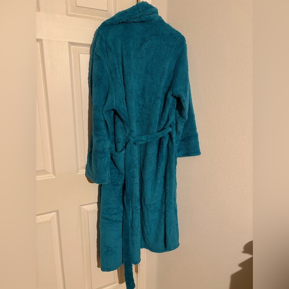 VEAMI plush robe, 100% polyester, women’s size large. Brand new with tags! - Picture 6 of 9
